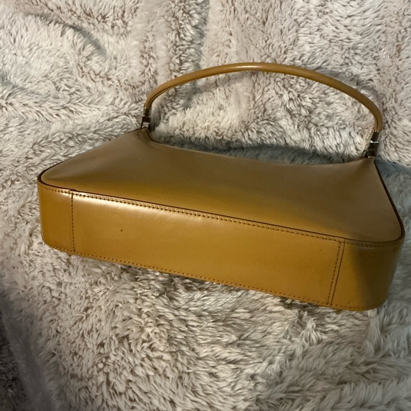 Gucci Vintage Camel Color Hobo Style Shoulder Bag EUC - Picture 9 of 16